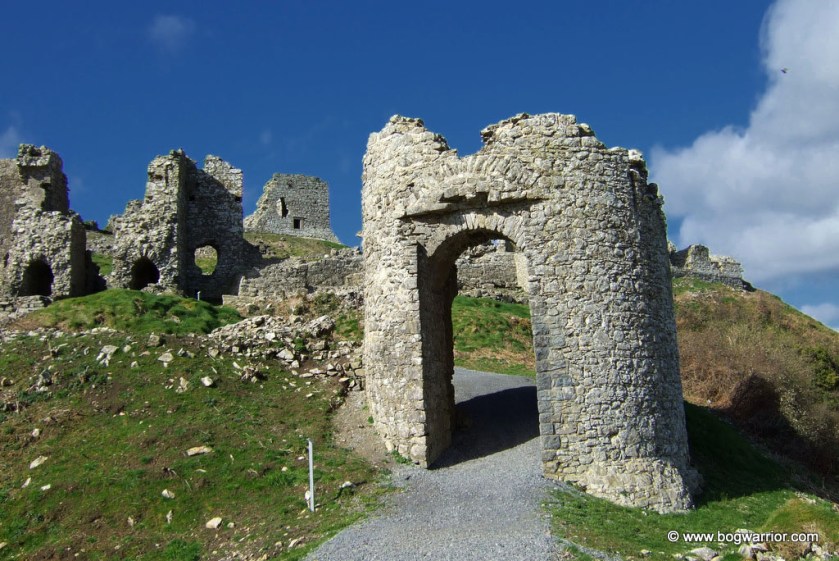 Barbican gate