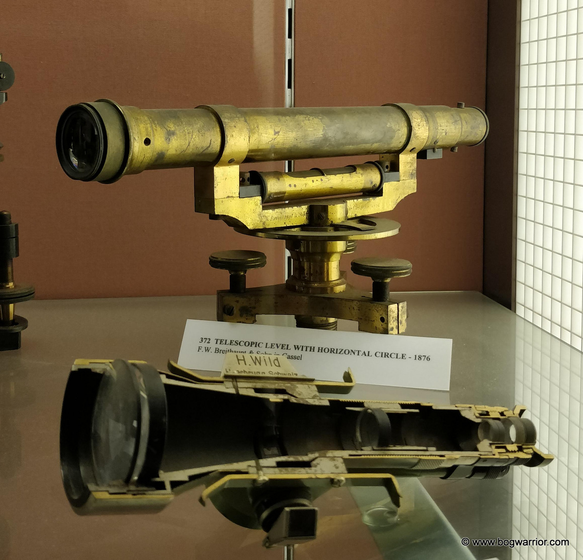 Telescopic Level with Horizontal Circle