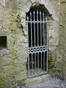 mccarthys_tower_doorway